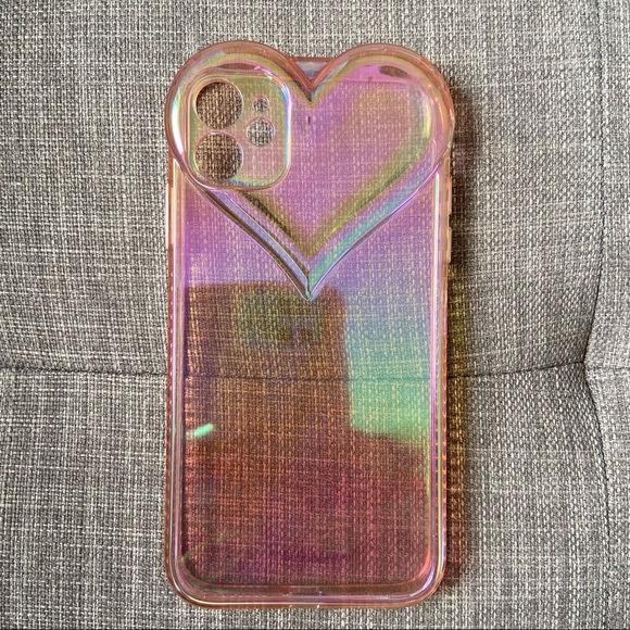 iPhone 11 Heart Case 💖 - Picture 4 of 7